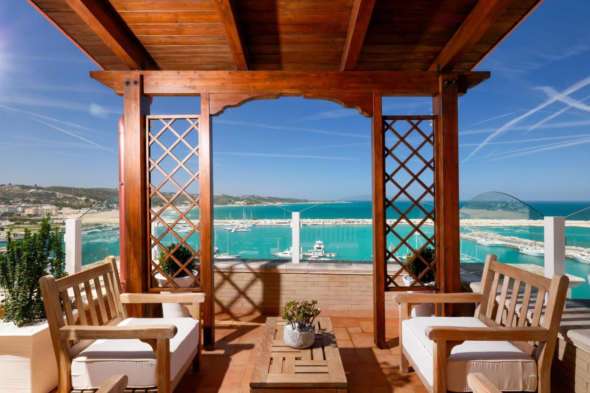 L'Attico Sul Mare - Exclusive Penthouse, Vieste Bilik gambar