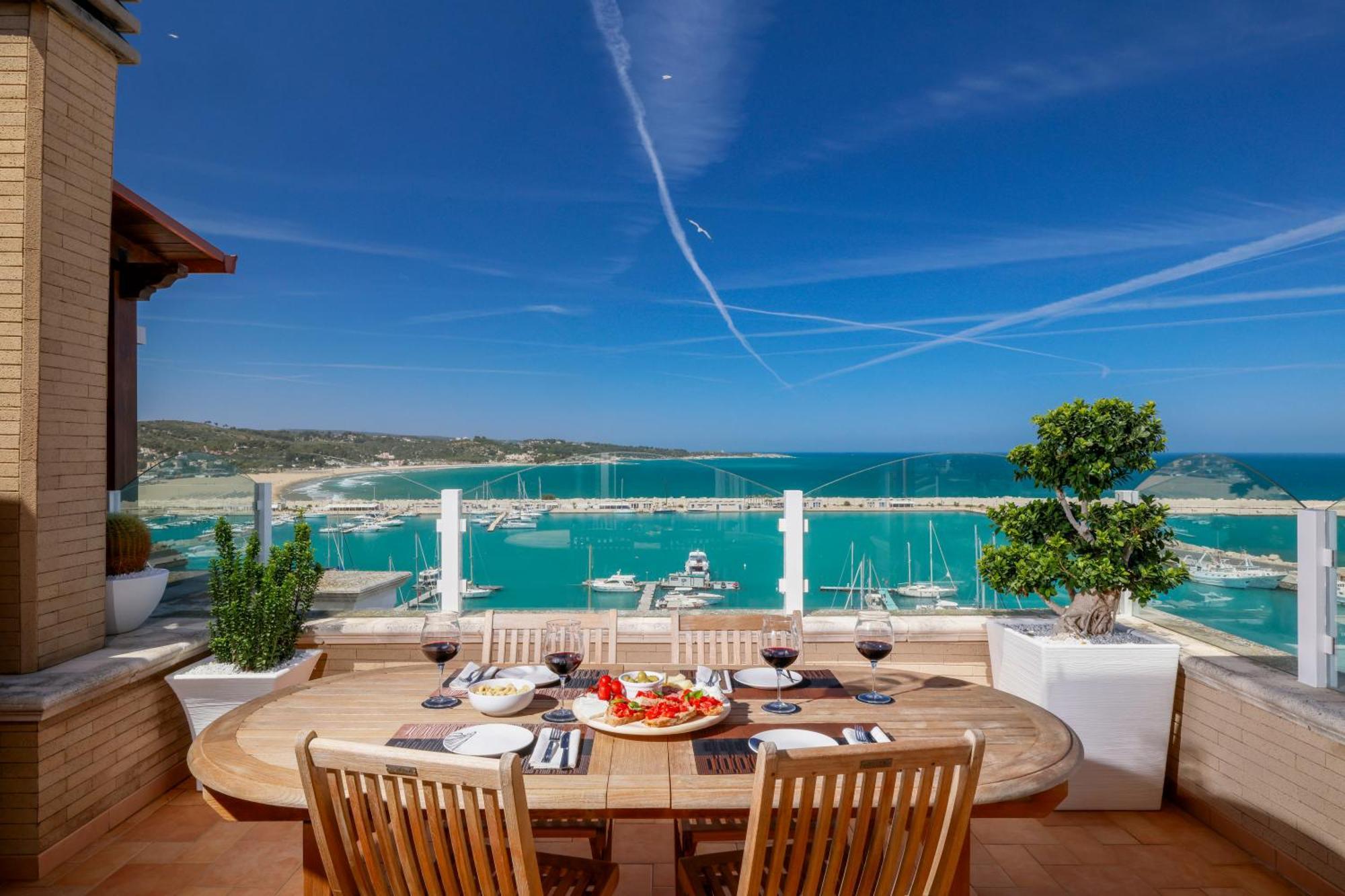 L'Attico Sul Mare - Exclusive Penthouse, Vieste Bilik gambar